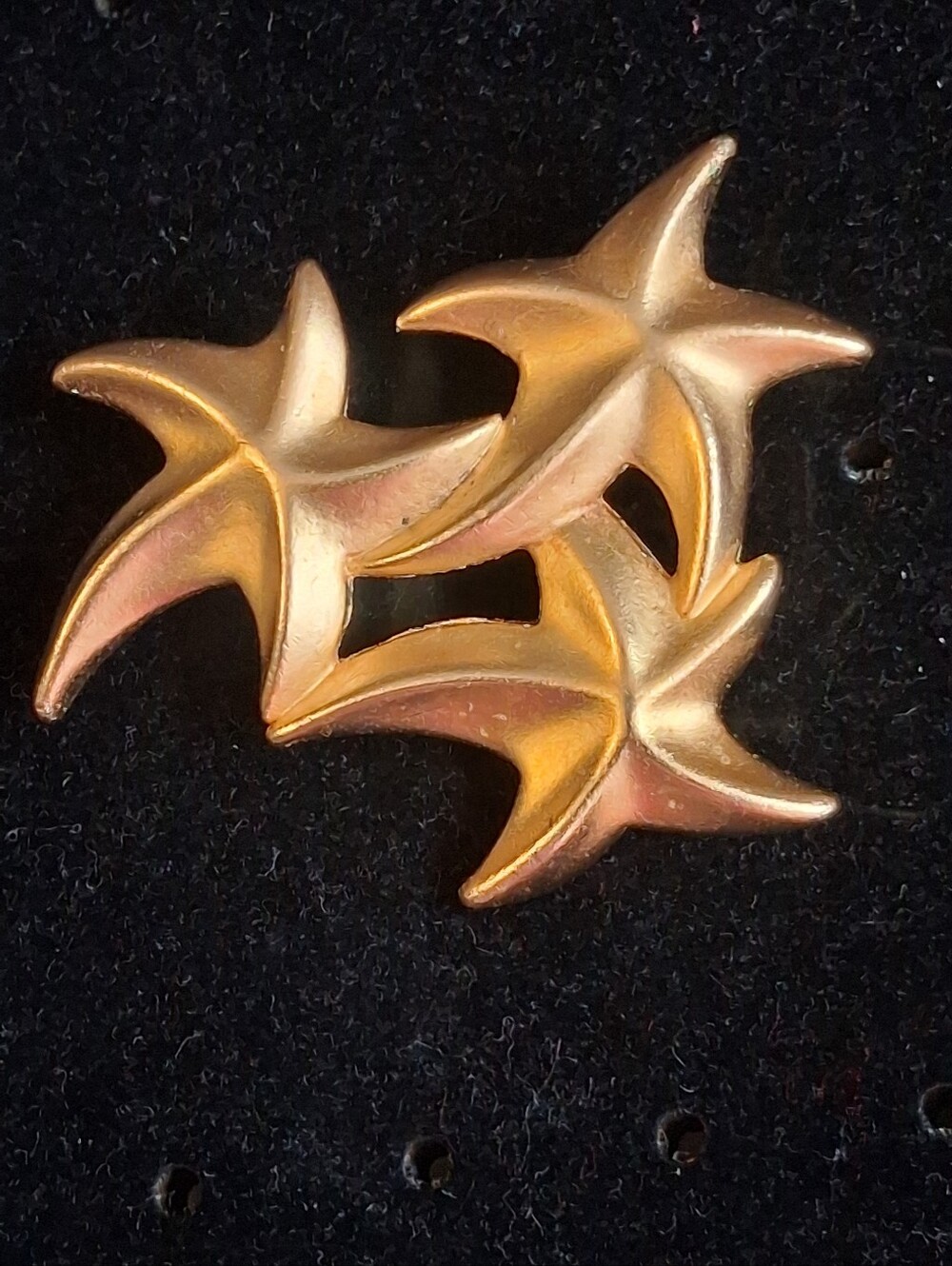 Gold Starfish Cluster Brooch